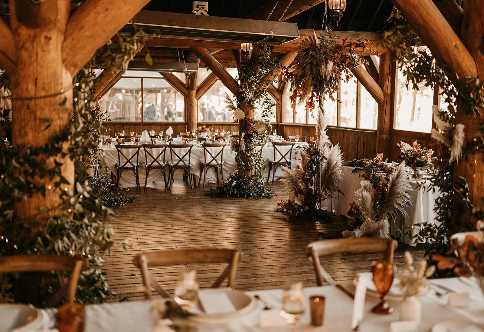 Jae le Mae main floral image showing wedding and flowers