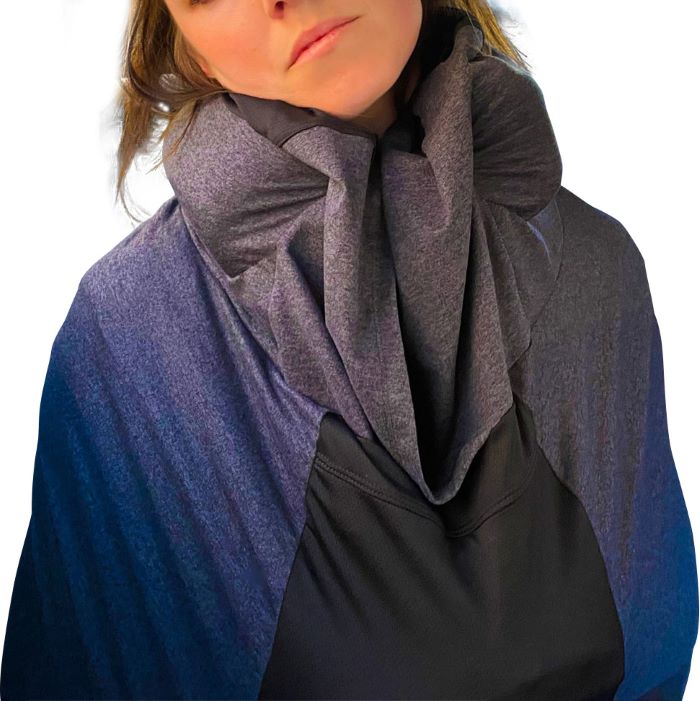 model wearing the rio charcoal sloodie with white background